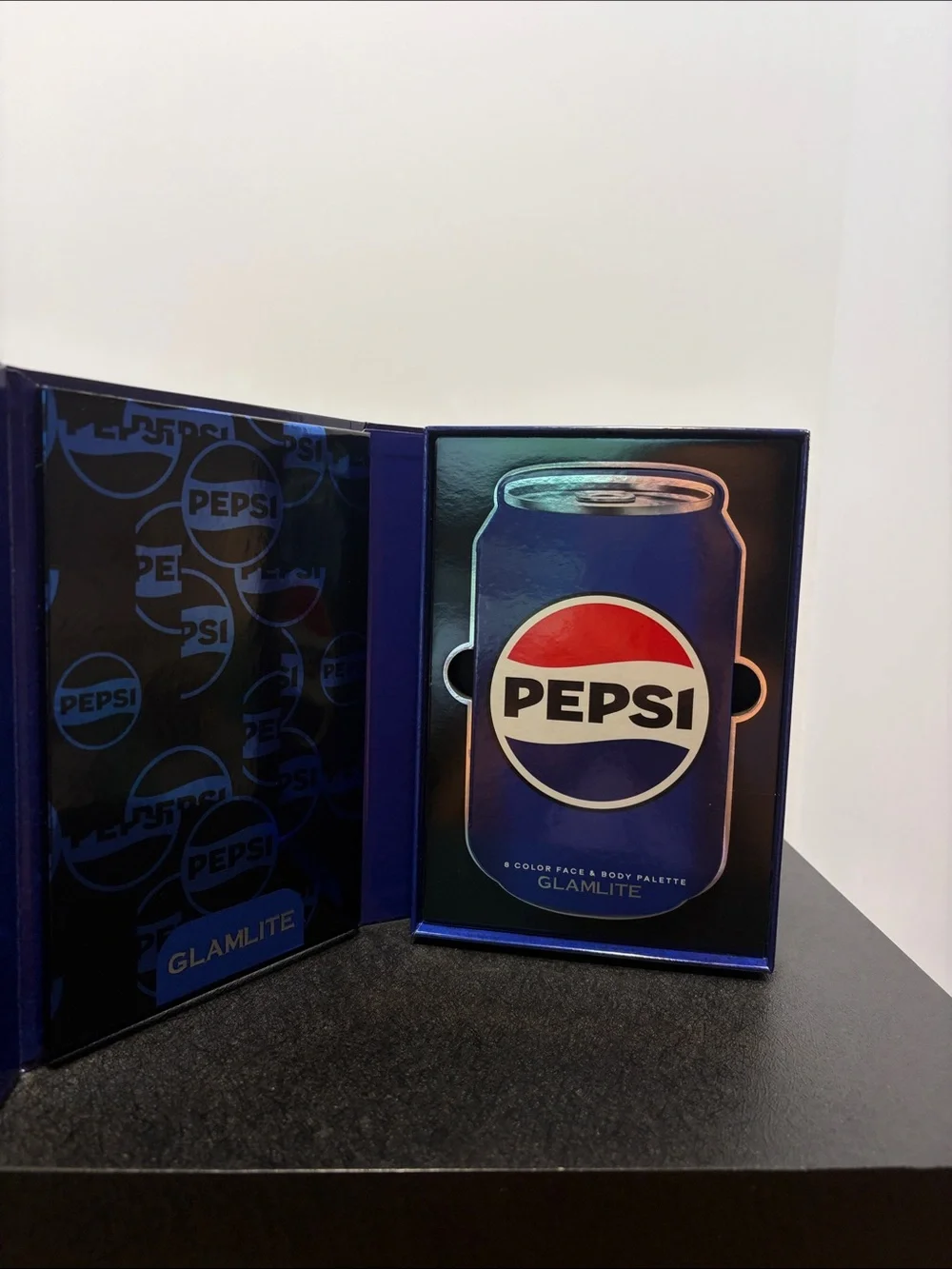 GlamLite x Pepsi 8-Color Eye & Face Palette -